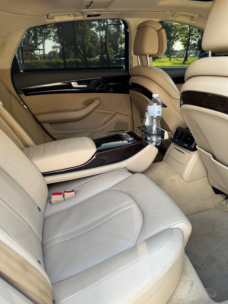 Audi A8 - фото 8