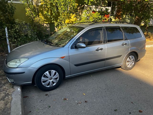 Ford Focus - фото 1