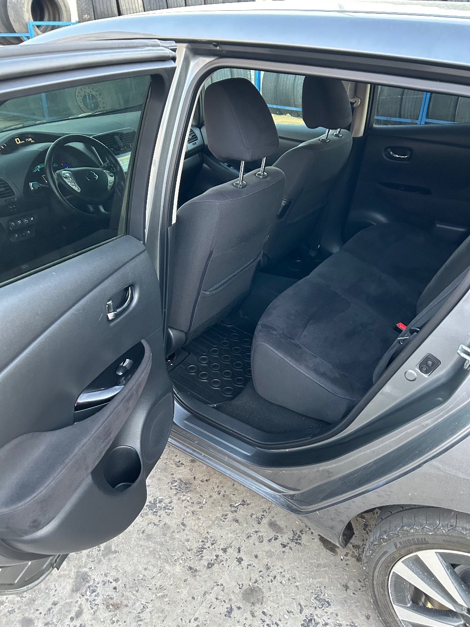 Nissan Leaf - фото 9