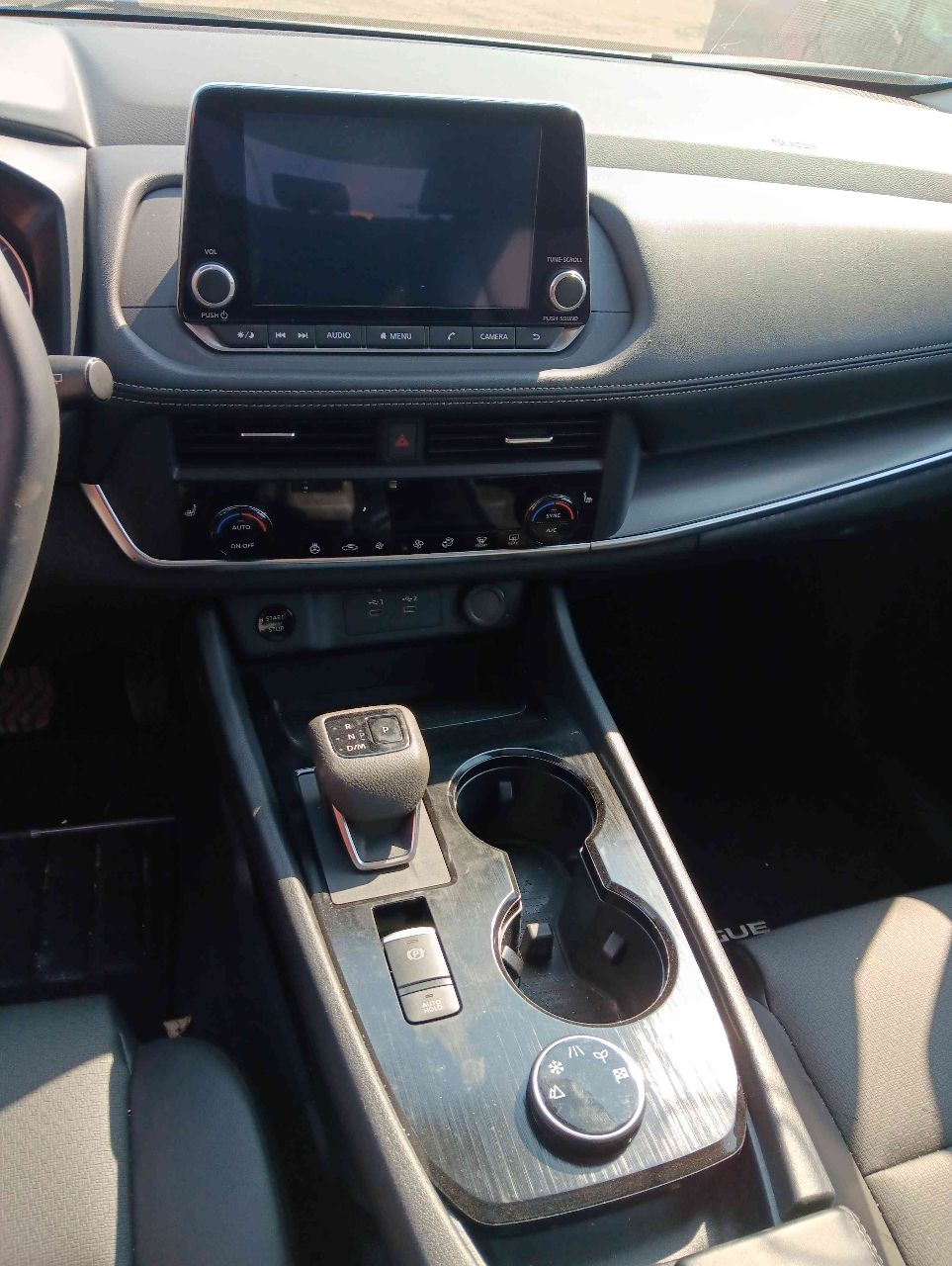 Nissan Rogue - фото 12