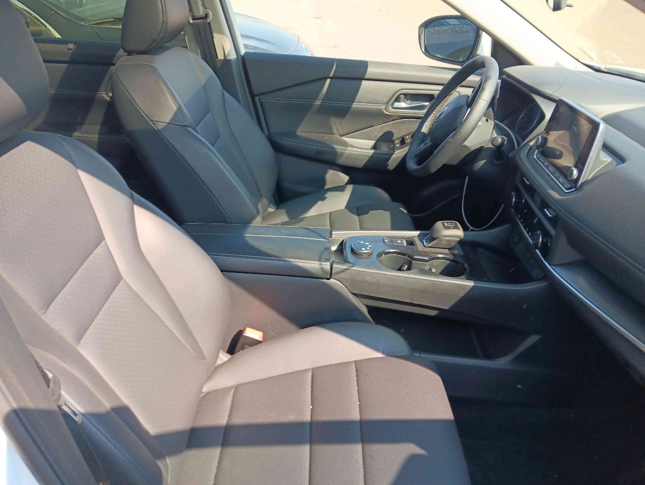 Nissan Rogue - фото 13