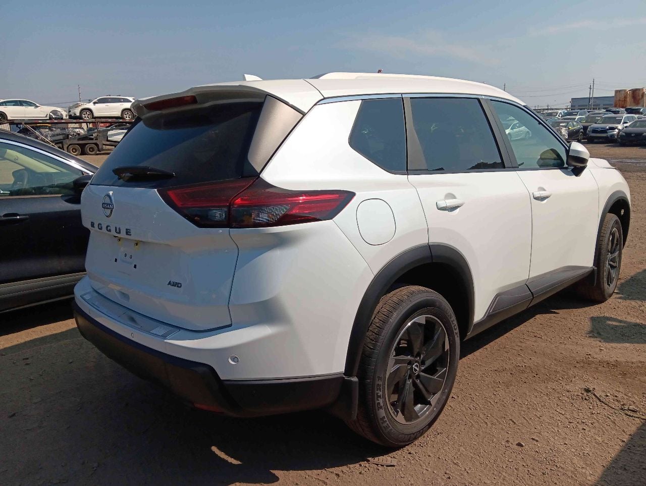 Nissan Rogue - фото 2