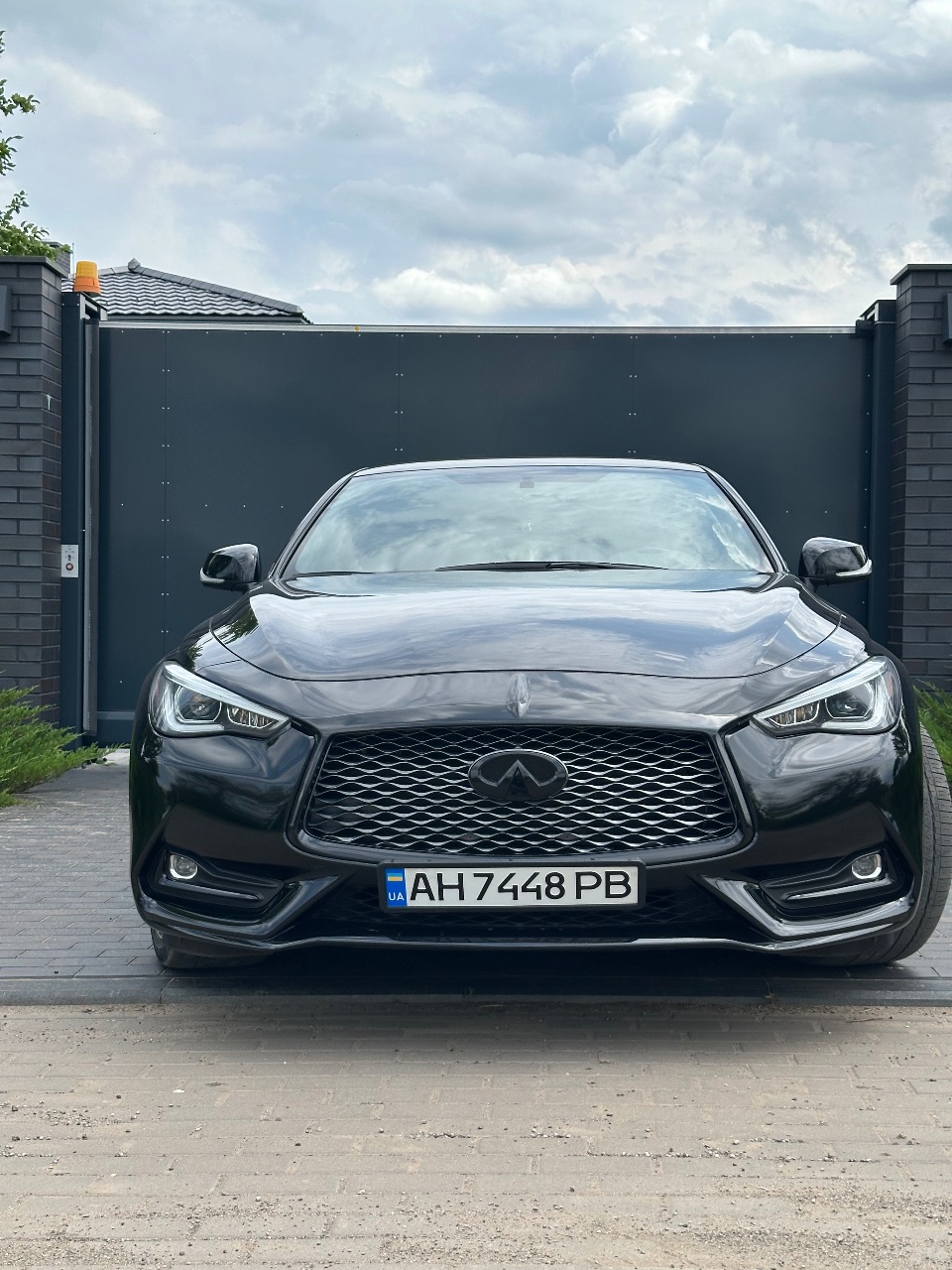 Infiniti Q60 - фото 2
