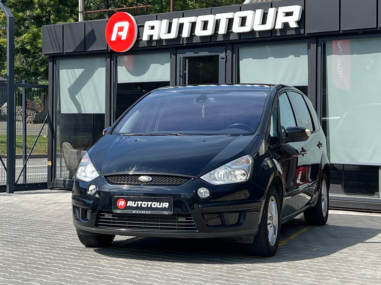 Ford S-MAX - фото 1
