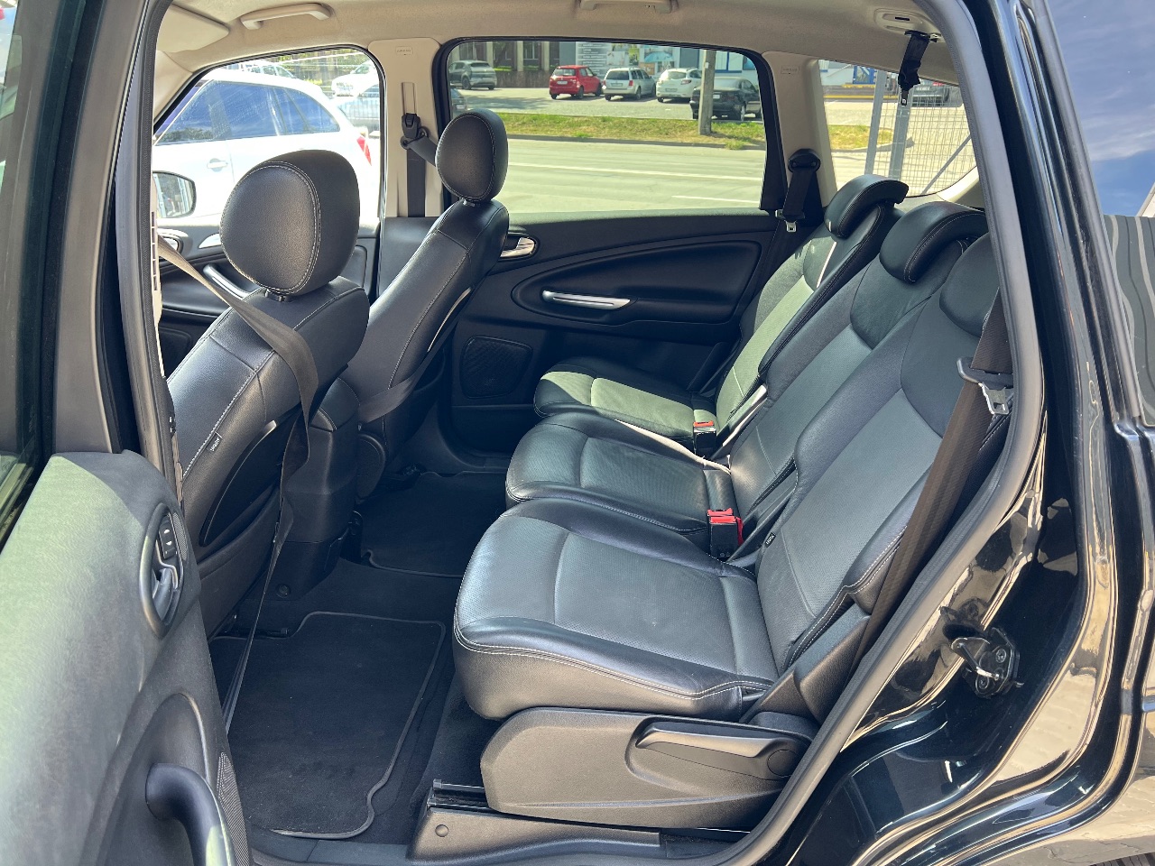 Ford S-MAX - фото 7