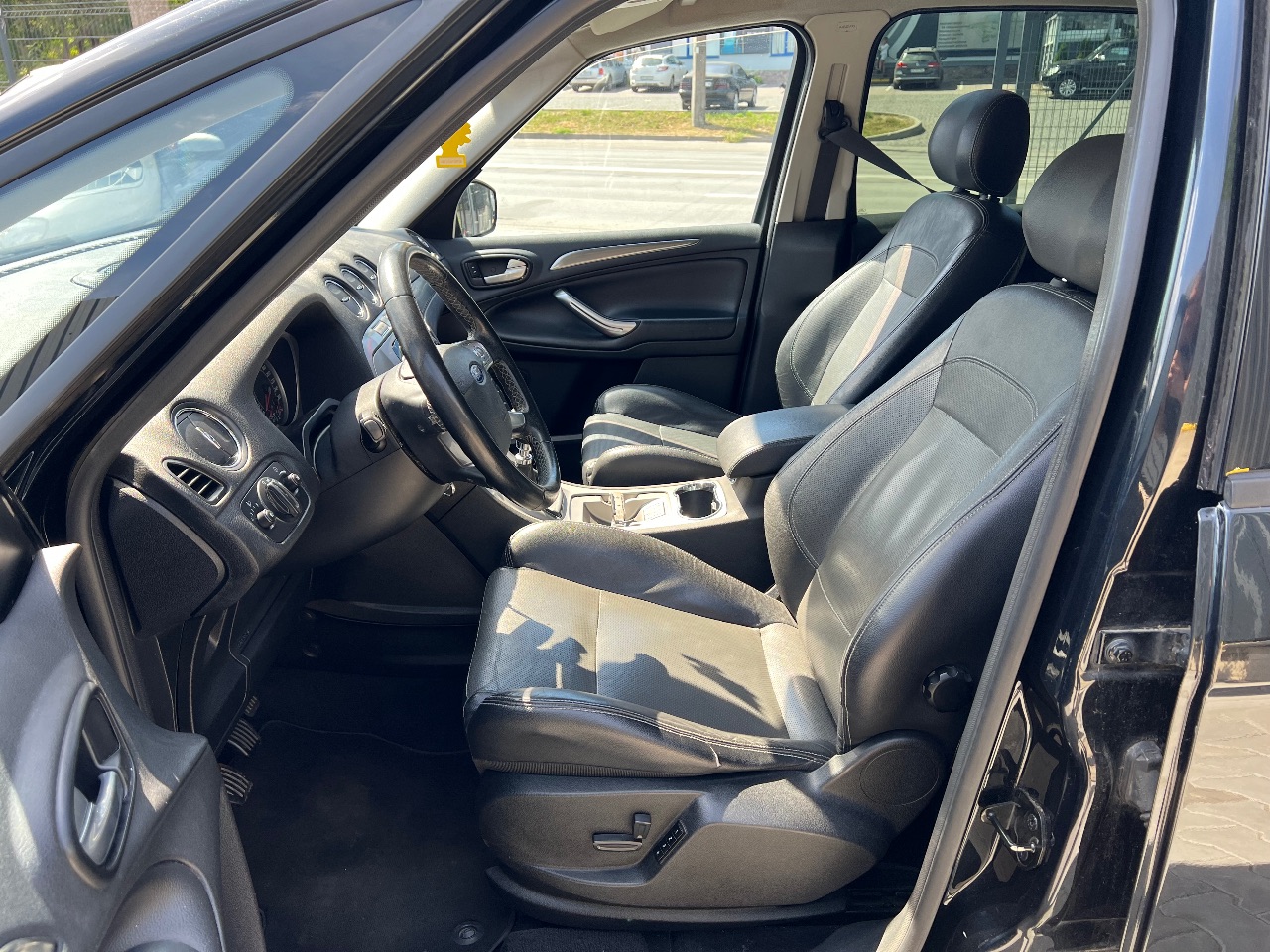 Ford S-MAX - фото 4