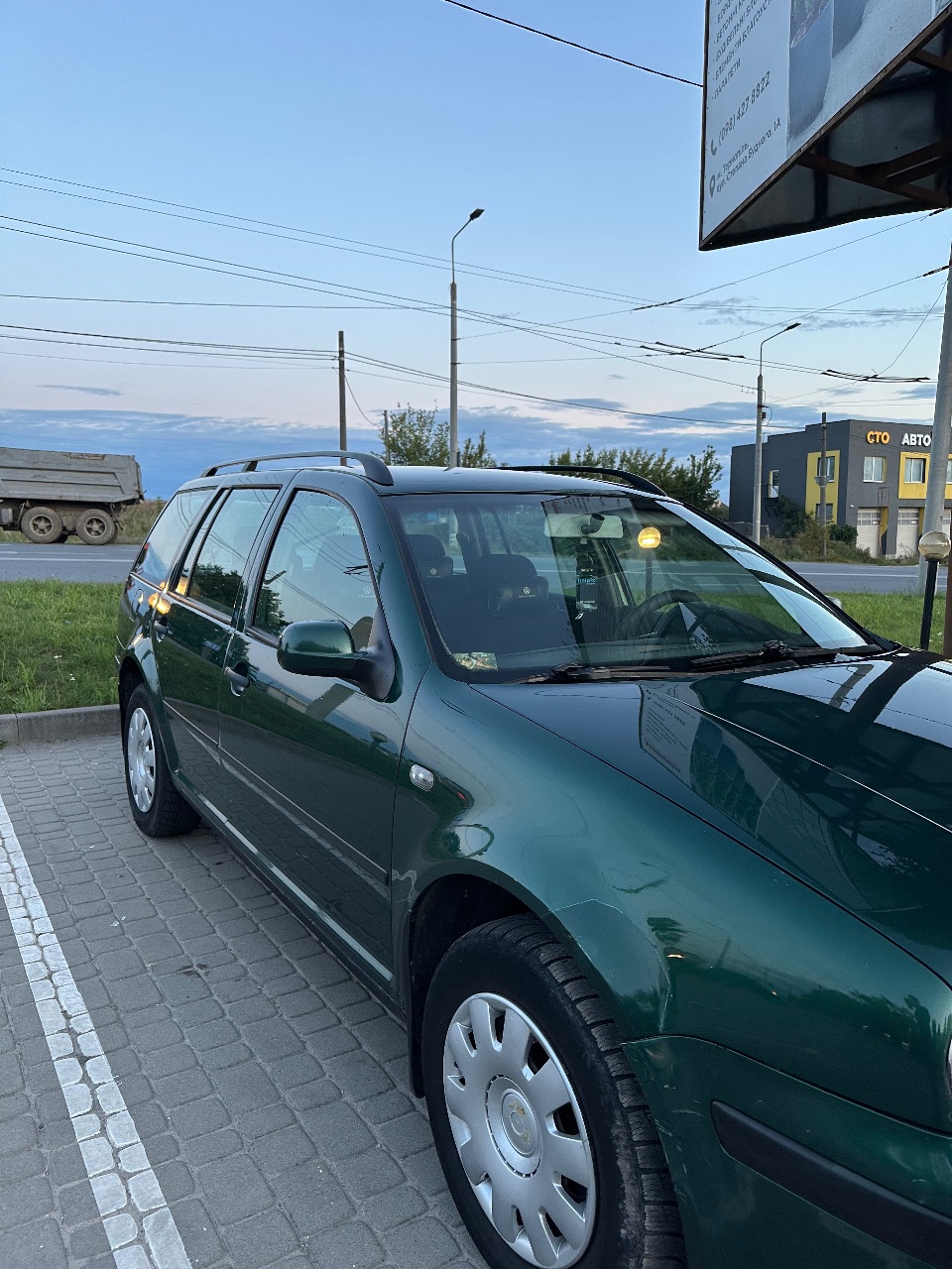 Volkswagen Golf - фото 3