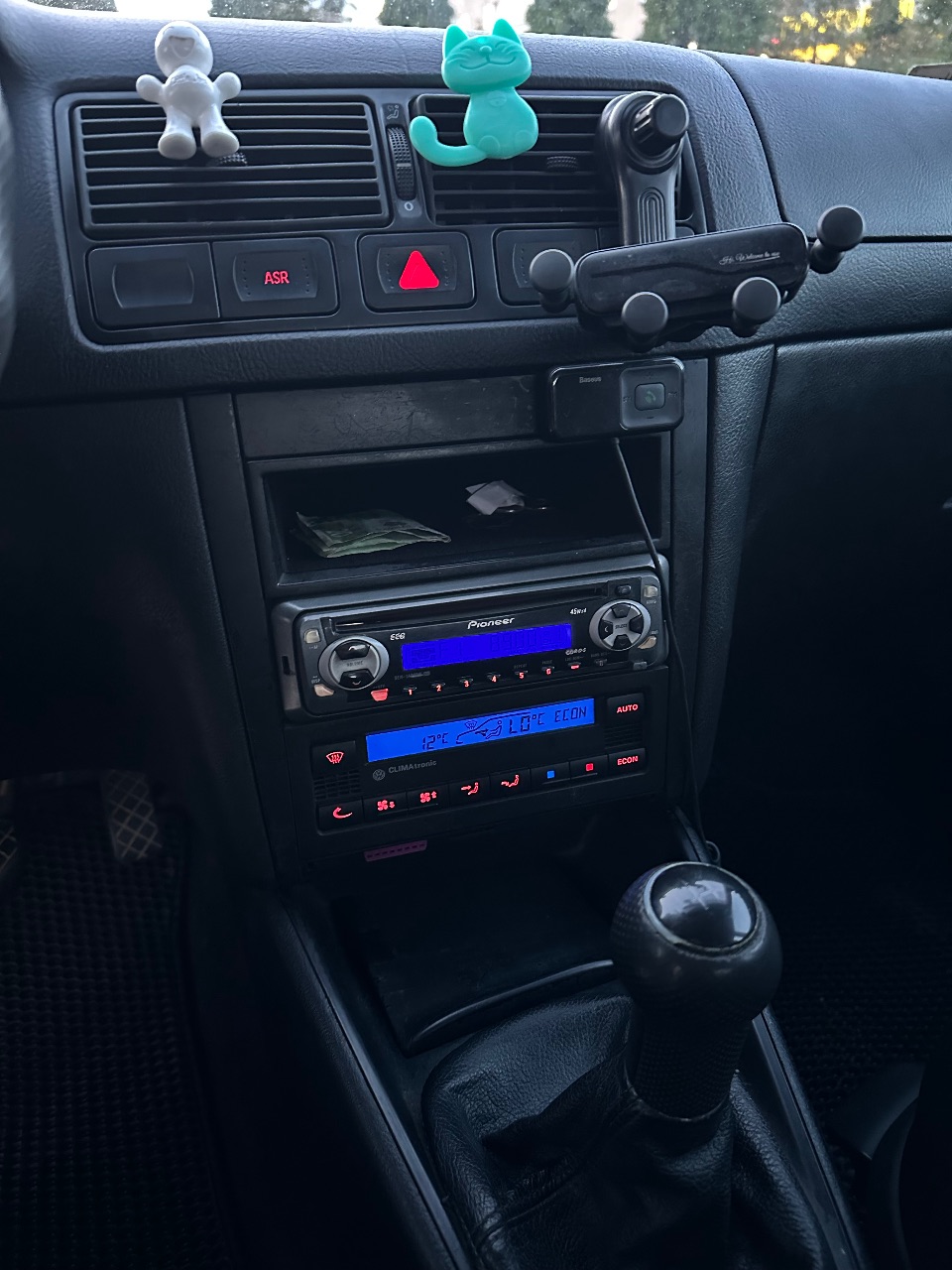 Volkswagen Golf - фото 10