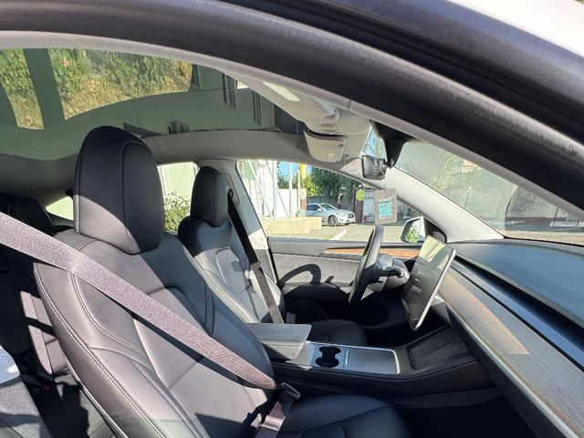 Tesla Model Y 2023, Одеса, $29 500 - зображення 3