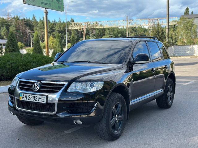 Volkswagen Touareg - зображення 1