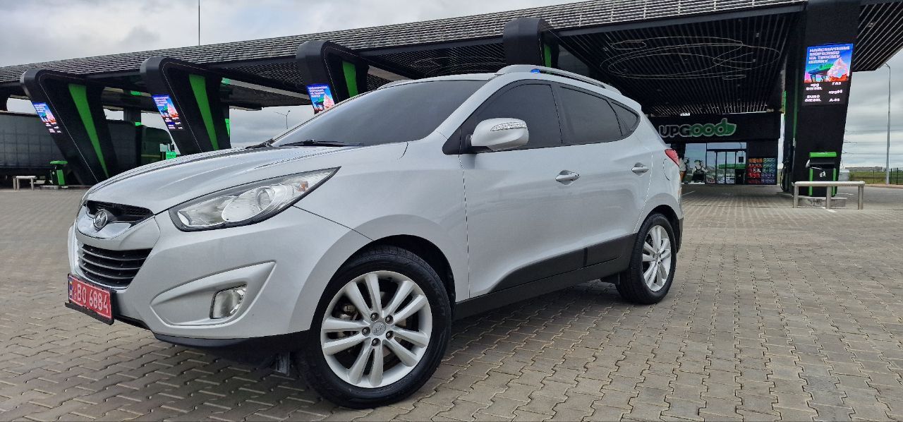 Hyundai ix35 - фото 1