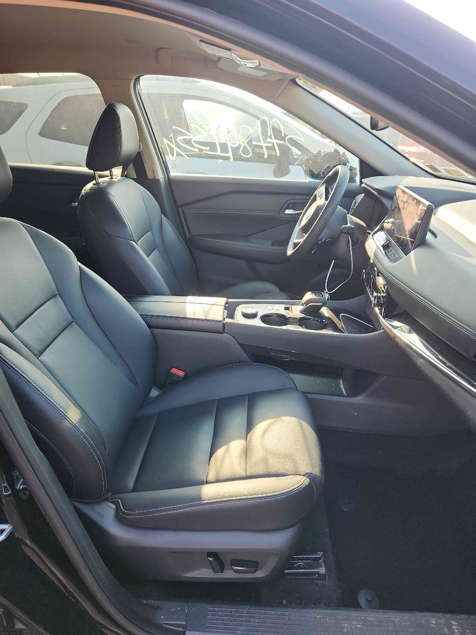 Nissan Rogue - фото 14