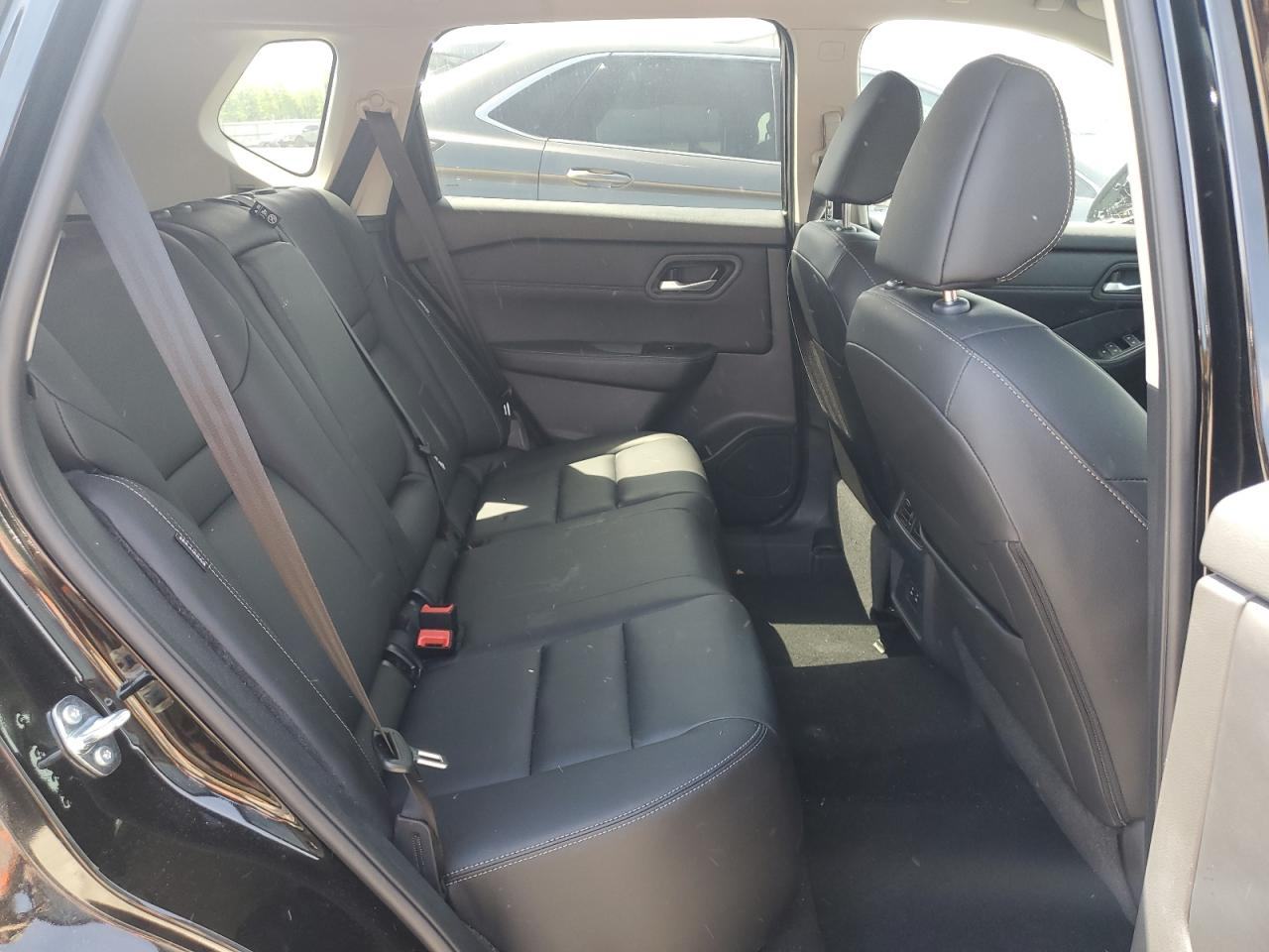 Nissan Rogue - фото 13