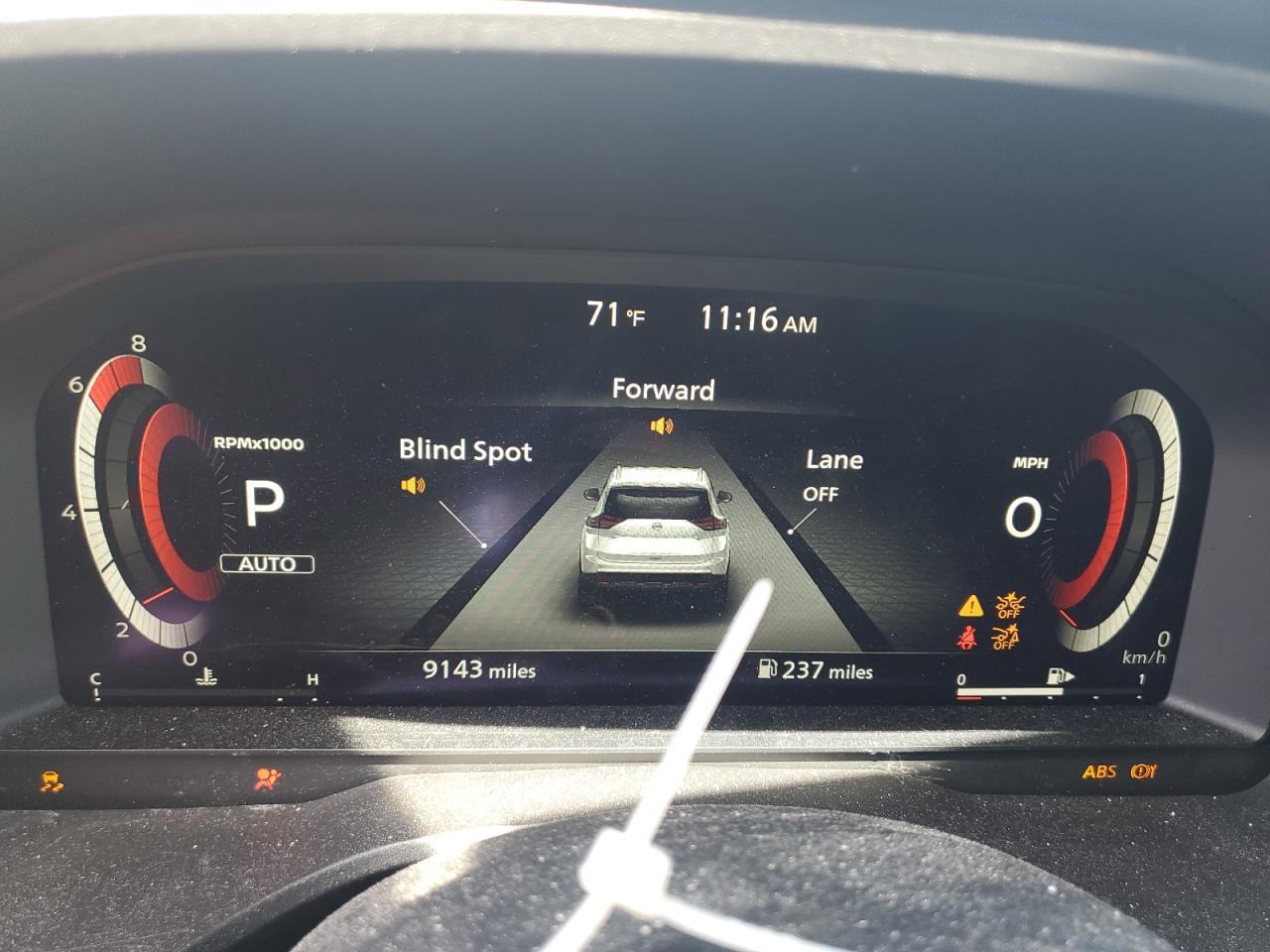 Nissan Rogue - фото 9