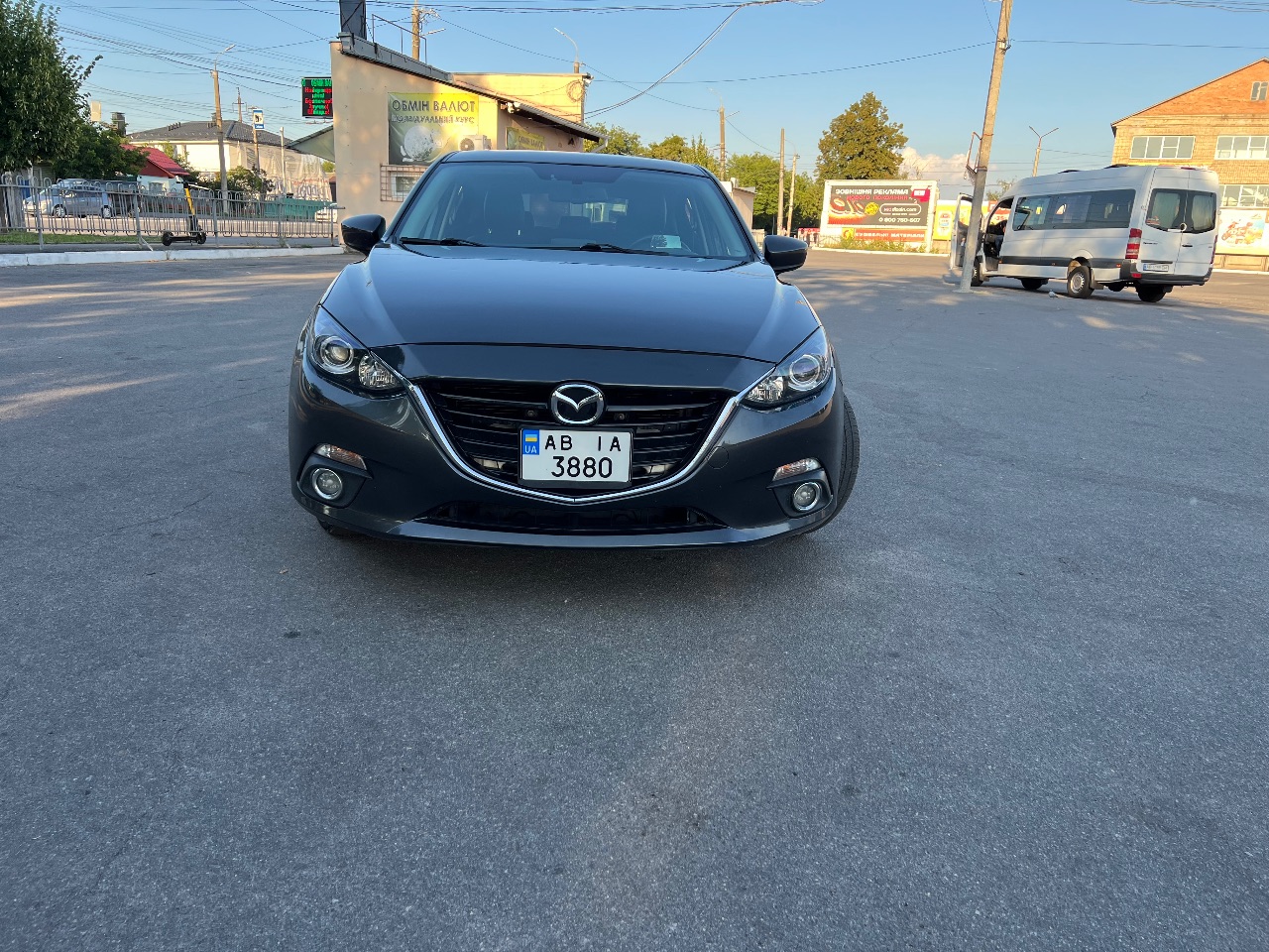Mazda 3 - фото 7