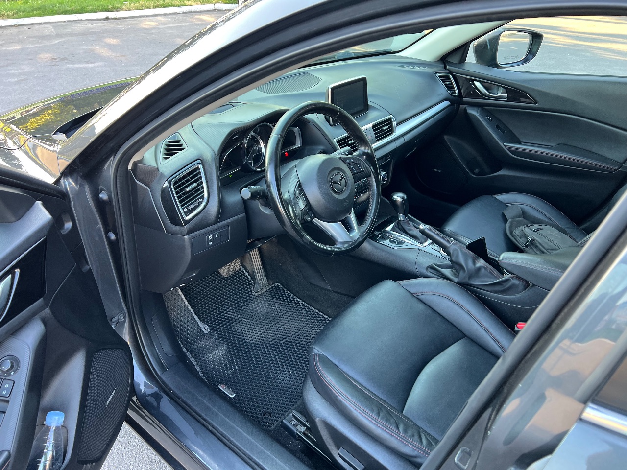 Mazda 3 - фото 14