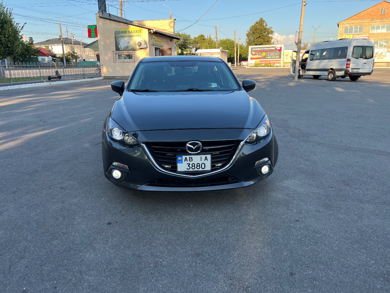 Mazda 3 - фото 5