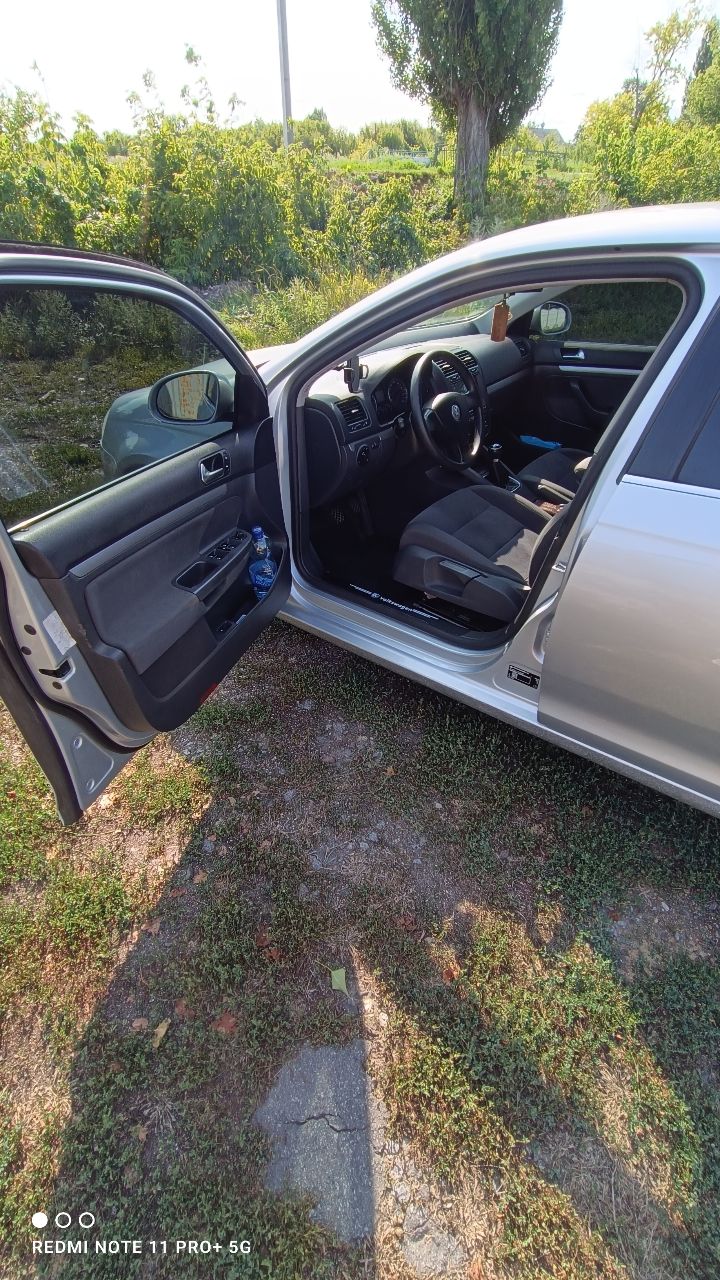 Volkswagen Jetta - фото 15