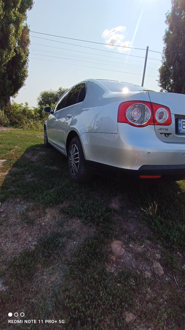 Volkswagen Jetta - фото 19