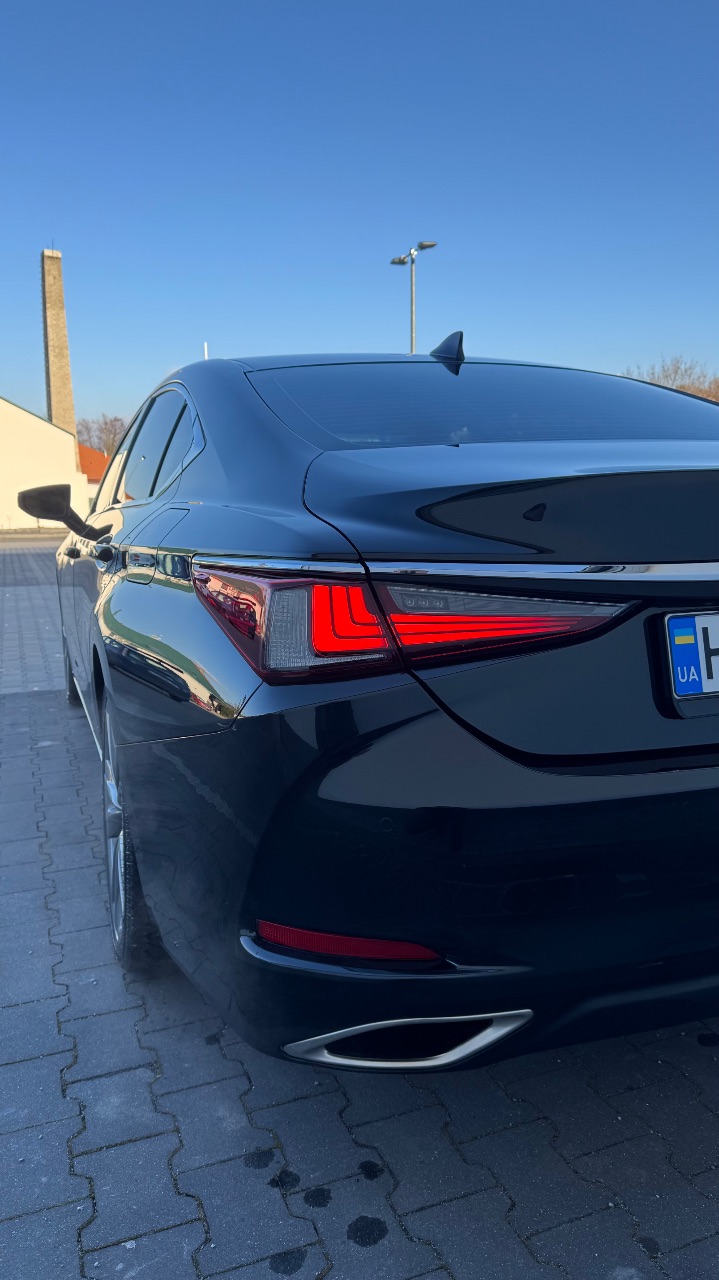 Lexus ES - фото 15