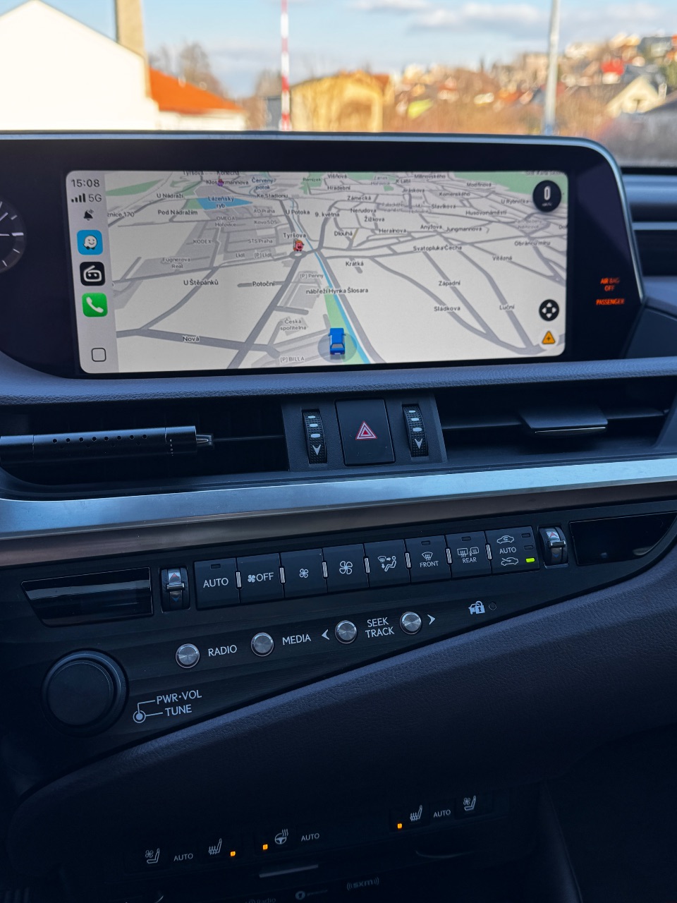 Lexus ES - фото 24