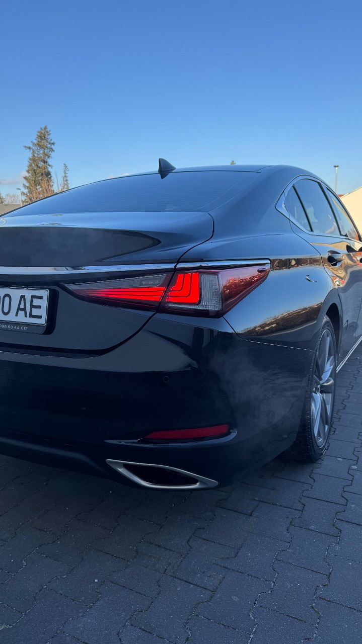 Lexus ES - фото 14