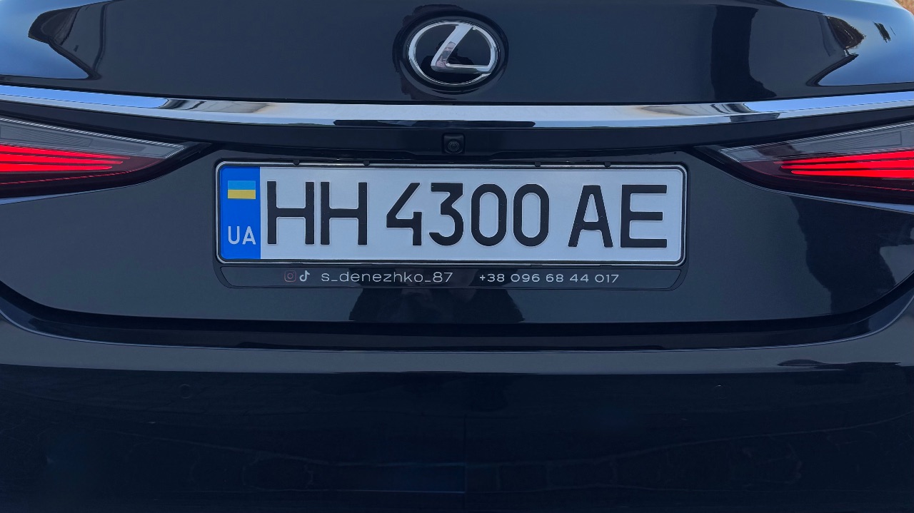 Lexus ES - фото 13