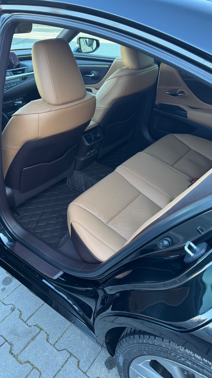 Lexus ES - фото 18