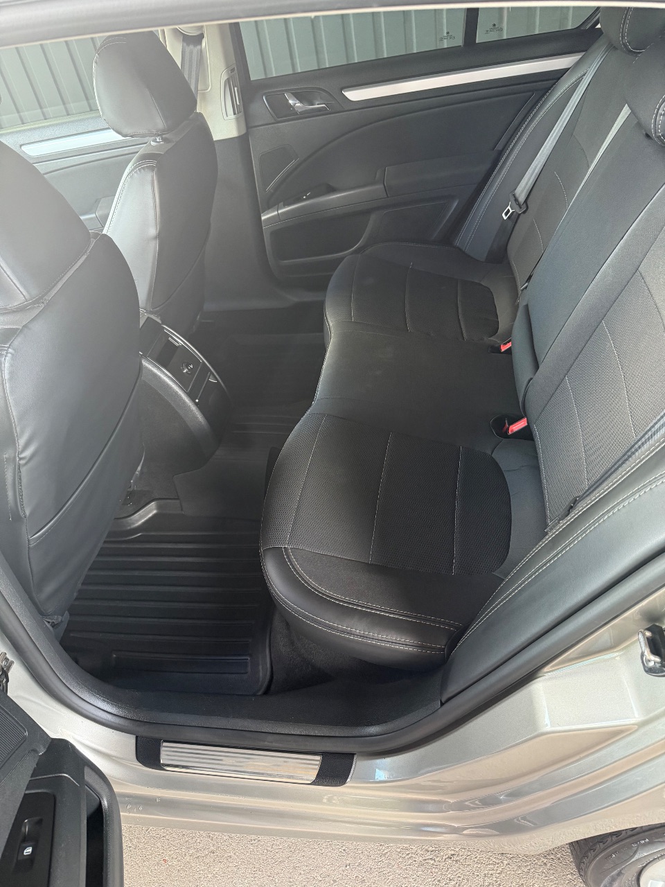 Skoda Superb - фото 11