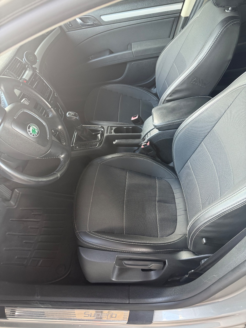 Skoda Superb - фото 10