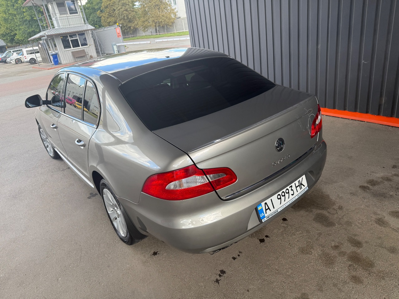 Skoda Superb - фото 7