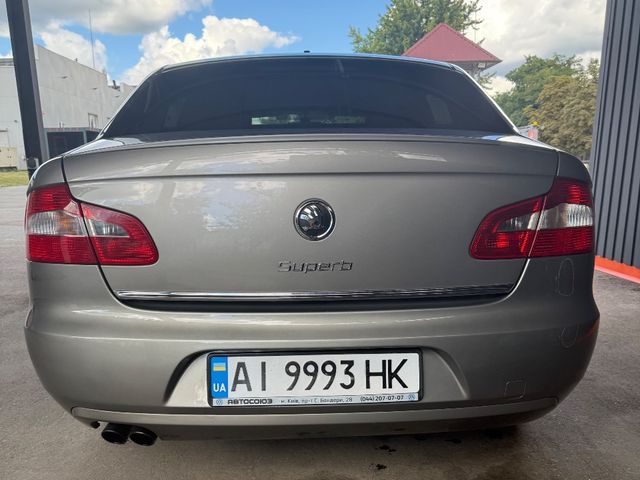 Skoda Superb - фото 5