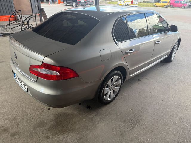 Skoda Superb - фото 4