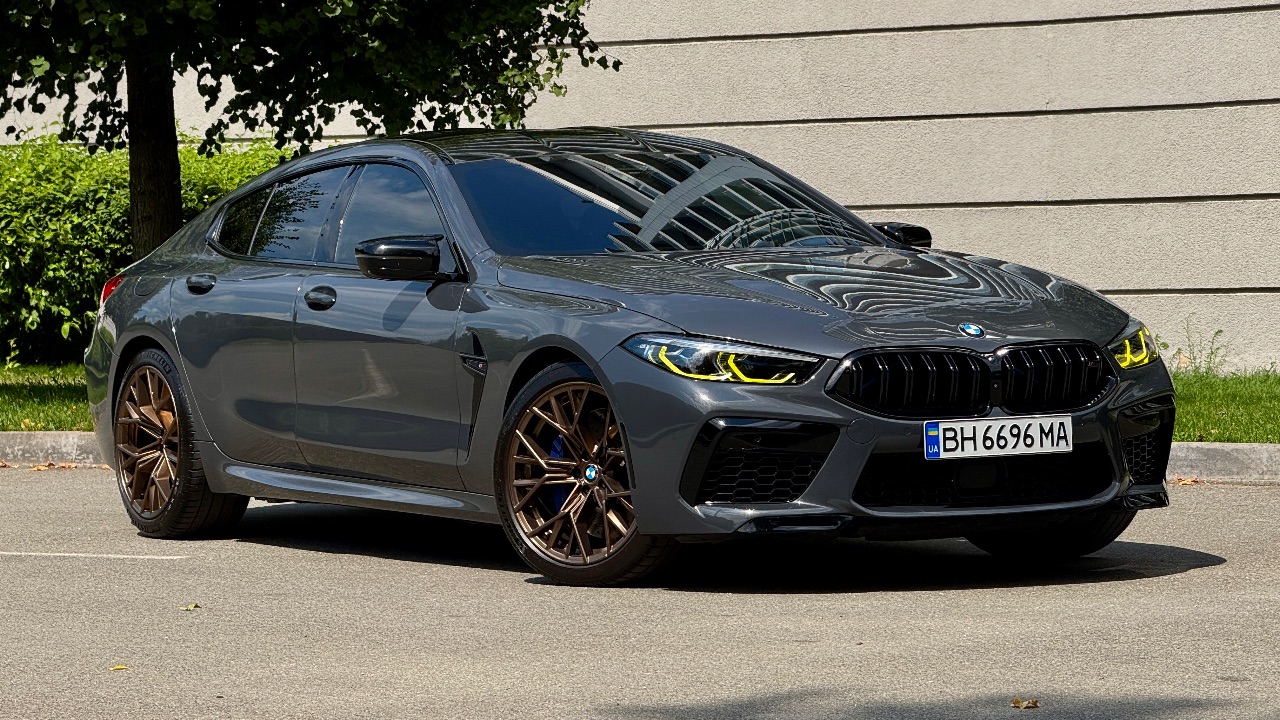 BMW M8 - фото 1