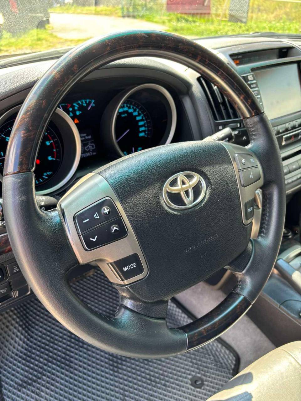 Toyota Land Cruiser - фото 17