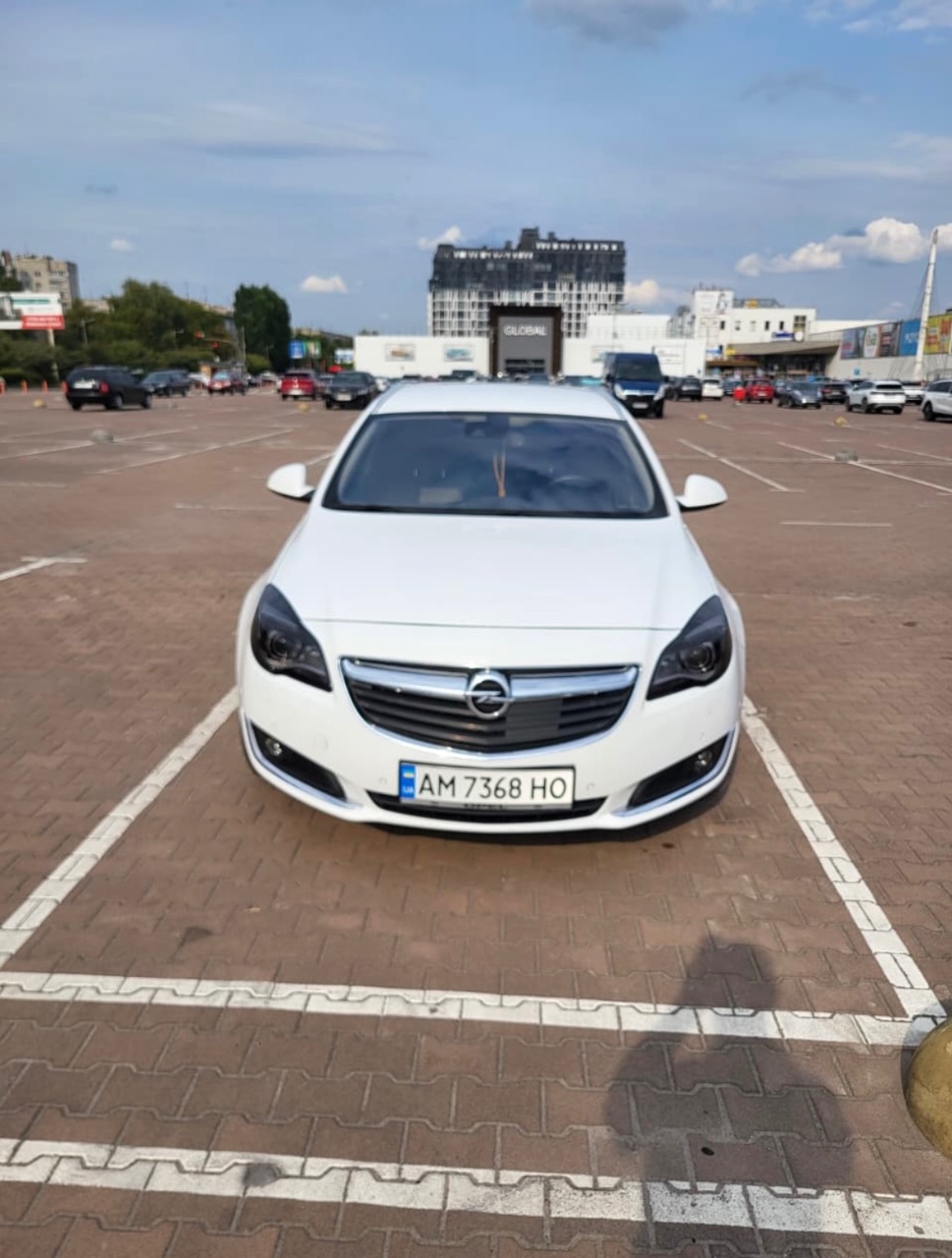 Opel Insignia - фото 1