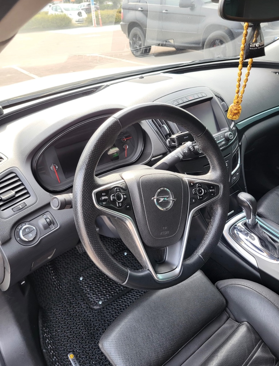 Opel Insignia - фото 14