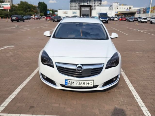 Opel Insignia - фото 1
