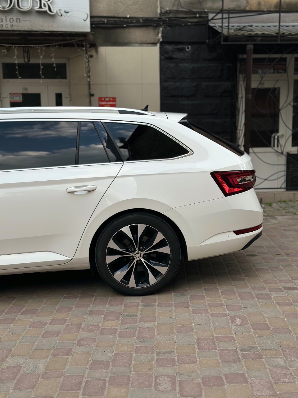 Skoda Superb - фото 2