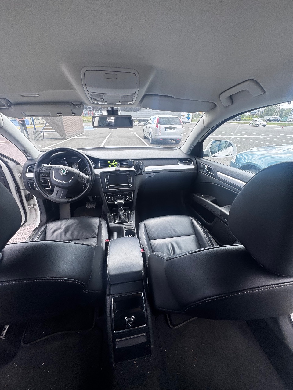 Skoda Superb - фото 6