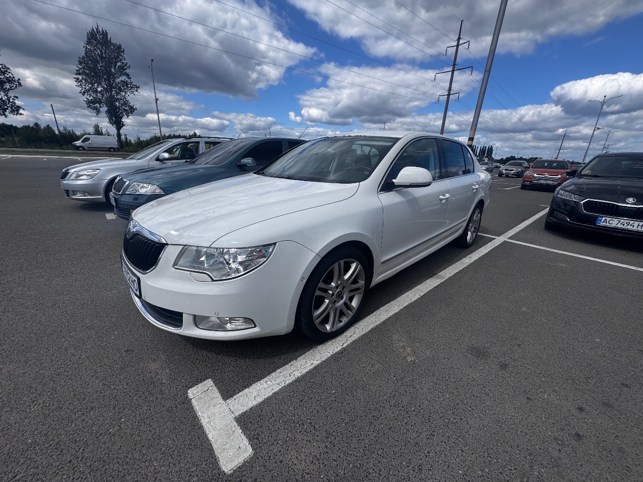 Skoda Superb - фото 10