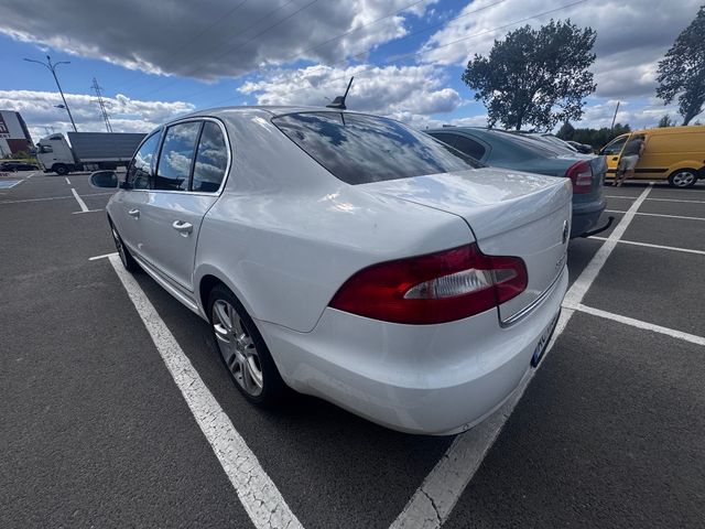 Skoda Superb - фото 5