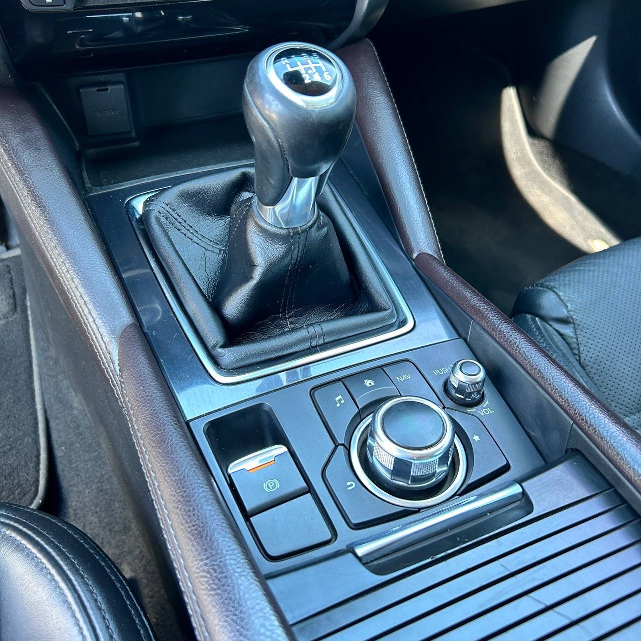 Mazda 6 - фото 8