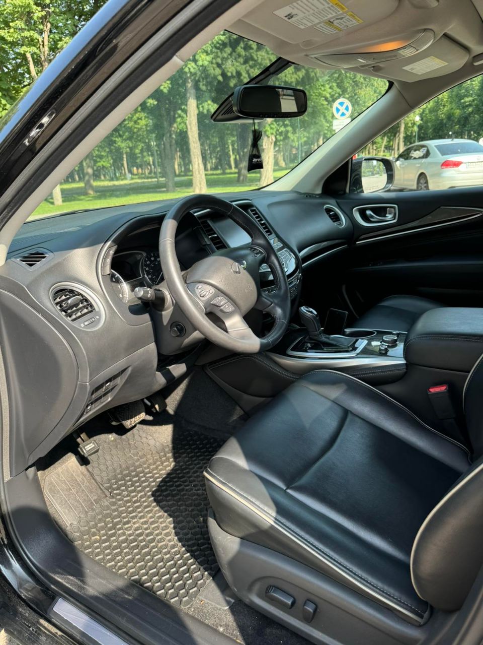 Infiniti QX60 - фото 7