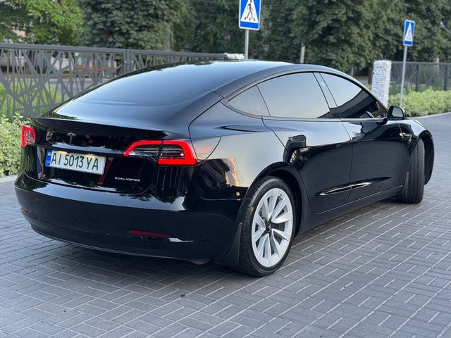 Tesla Model 3 - фото 3