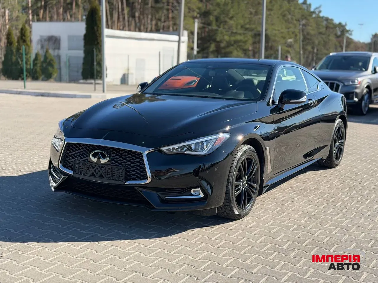 Infiniti Q60 - фото 1