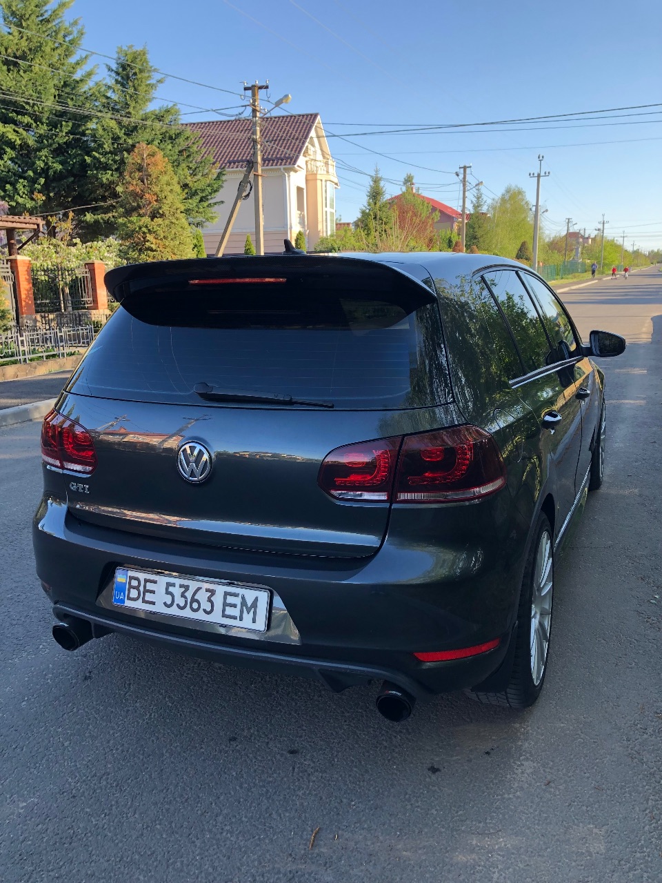 Volkswagen Golf GTI - фото 4