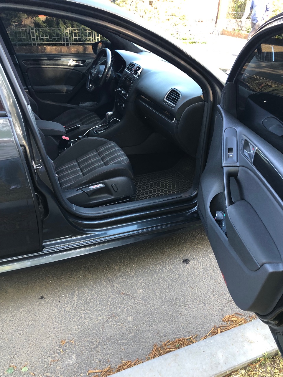 Volkswagen Golf GTI - фото 7