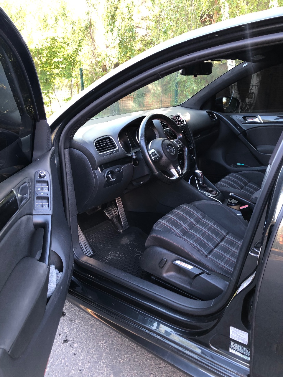 Volkswagen Golf GTI - фото 5