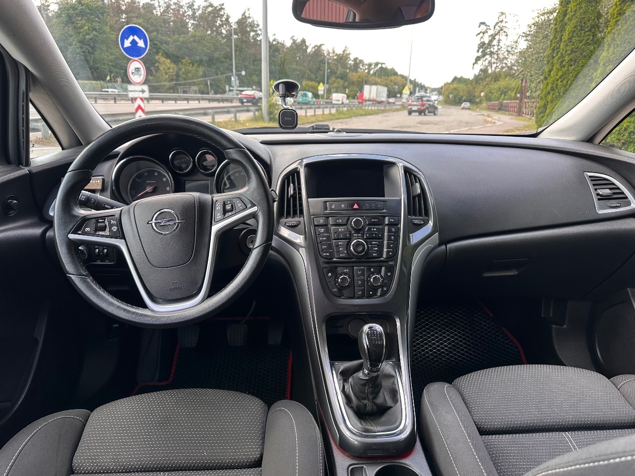 Opel Astra - фото 10